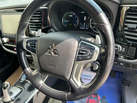 Mitsubishi Outlander 2.4h TwinMotor 13.8kWh Exceed CVT 4WD Euro 6 (s/s) 5dr 19