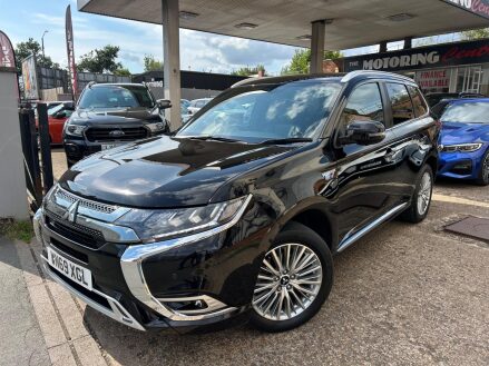 Mitsubishi Outlander 2.4h TwinMotor 13.8kWh Exceed CVT 4WD Euro 6 (s/s) 5dr