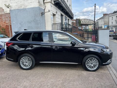 Mitsubishi Outlander 2.4h TwinMotor 13.8kWh Exceed CVT 4WD Euro 6 (s/s) 5dr 52