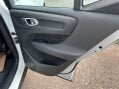 Volvo XC40 1.5 T3 Inscription Pro Auto Euro 6 (s/s) 5dr 27