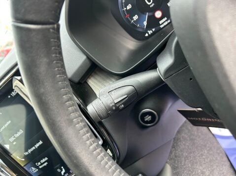 Volvo XC40 1.5 T3 Inscription Pro Auto Euro 6 (s/s) 5dr 22