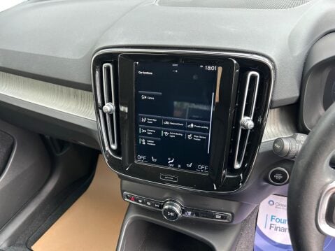 Volvo XC40 1.5 T3 Inscription Pro Auto Euro 6 (s/s) 5dr 11