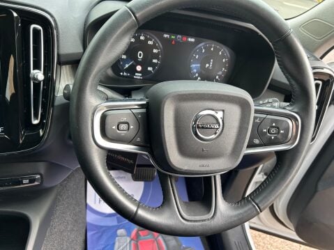 Volvo XC40 1.5 T3 Inscription Pro Auto Euro 6 (s/s) 5dr 23