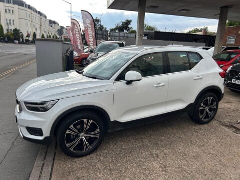 Volvo XC40 1.5 T3 Inscription Pro Auto Euro 6 (s/s) 5dr 39