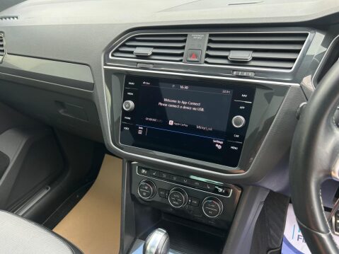 Volkswagen Tiguan 1.5 TSI EVO R-Line DSG Euro 6 (s/s) 5dr 24