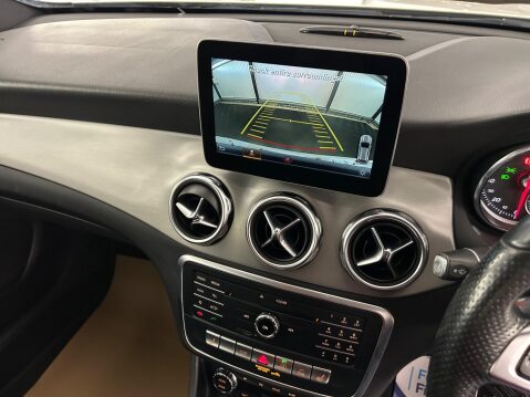 Mercedes-Benz GLA 1.6 GLA200 AMG Line (Executive) 7G-DCT Euro 6 (s/s) 5dr 13