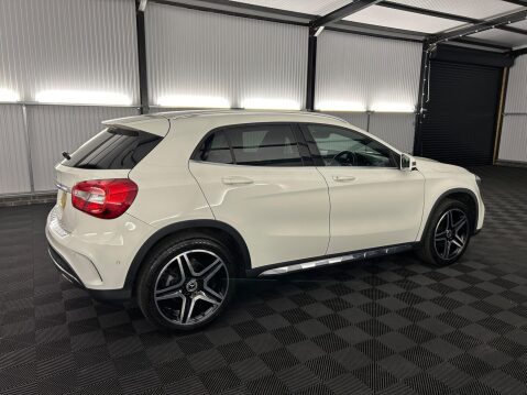 Mercedes-Benz GLA 1.6 GLA200 AMG Line (Executive) 7G-DCT Euro 6 (s/s) 5dr 54