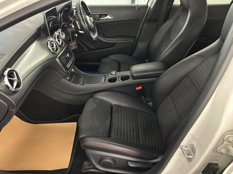 Mercedes-Benz GLA 1.6 GLA200 AMG Line (Executive) 7G-DCT Euro 6 (s/s) 5dr 6