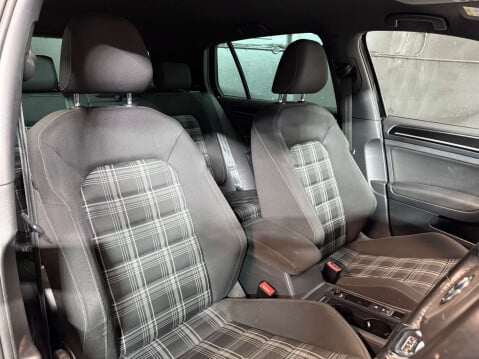Volkswagen Golf 2.0 Golf GTD Semi-Auto 5dr 3