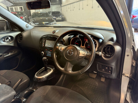 Nissan Juke 1.6 Juke N-Connecta CVT 5dr 3