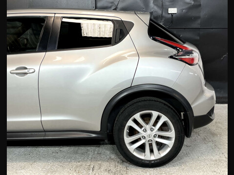 Nissan Juke 1.6 Juke N-Connecta CVT 5dr 16
