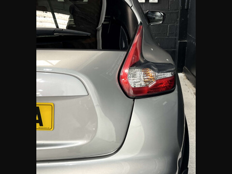 Nissan Juke 1.6 Juke N-Connecta CVT 5dr 20