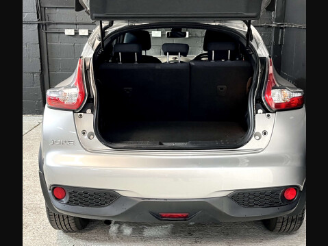 Nissan Juke 1.6 Juke N-Connecta CVT 5dr 21