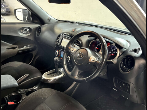 Nissan Juke 1.6 Juke N-Connecta CVT 5dr 33