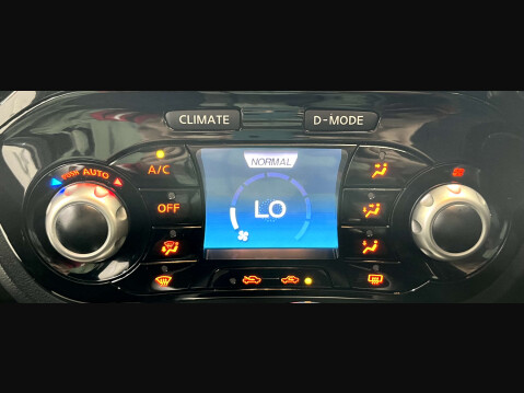 Nissan Juke 1.6 Juke N-Connecta CVT 5dr 40