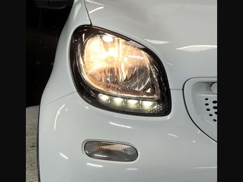 Smart Fortwo Coupe 1.0 fortwo Edition White Auto 3dr 7