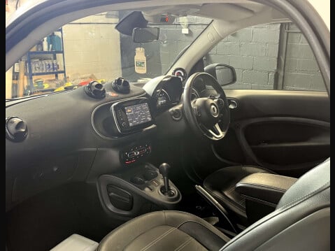 Smart Fortwo Coupe 1.0 fortwo Edition White Auto 3dr 23