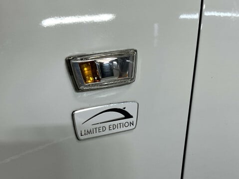 Vauxhall Corsa 1.4 Corsa Limited Edition 3dr 17