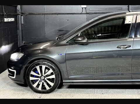 Volkswagen Golf 1.4 Golf GTE Semi-Auto 5dr 17