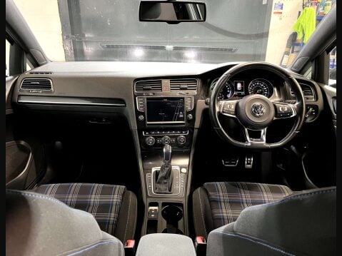 Volkswagen Golf 1.4 Golf GTE Semi-Auto 5dr 26