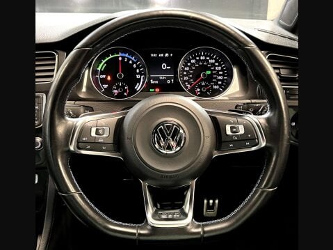 Volkswagen Golf 1.4 Golf GTE Semi-Auto 5dr 35