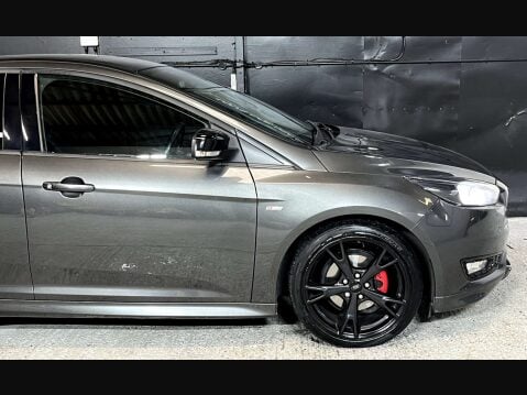 Ford Focus 1.0 Focus ST-Line X 5dr 9
