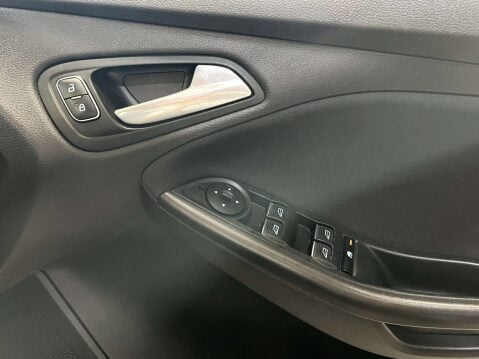 Ford Focus 1.0 Focus ST-Line X 5dr 23