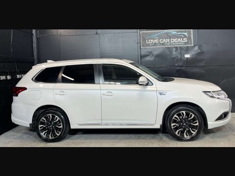 Mitsubishi Outlander 2.0 Outlander GX 4h PHEV Semi-Auto 4WD 5dr 9