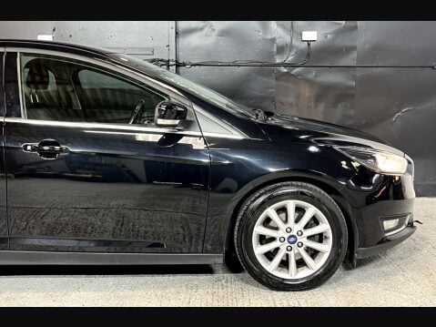 Ford Focus 1.0 Focus Titanium 5dr 9