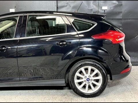 Ford Focus 1.0 Focus Titanium 5dr 15