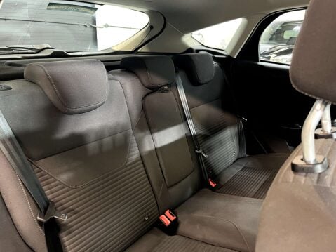 Ford Focus 1.0 Focus Titanium 5dr 23