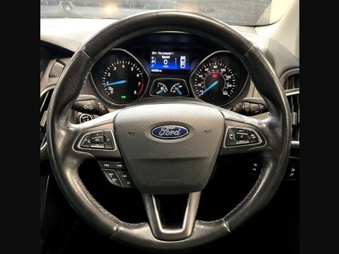 Ford Focus 1.0 Focus Titanium 5dr 29