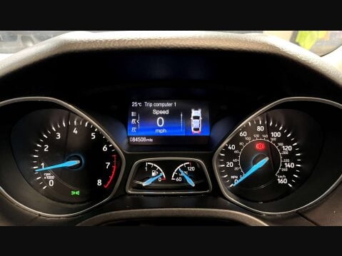 Ford Focus 1.0 Focus Titanium 5dr 34