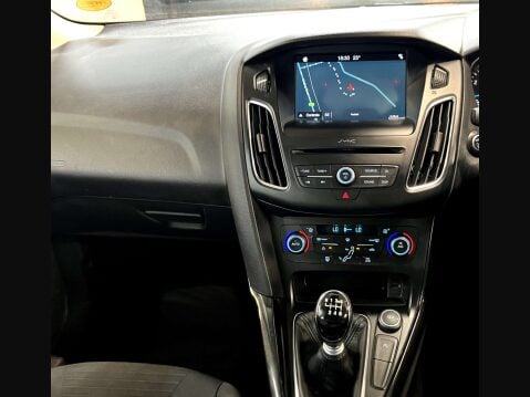 Ford Focus 1.0 Focus Titanium 5dr 36
