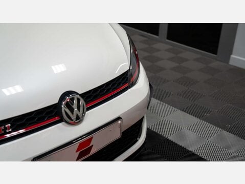 Volkswagen Golf 2.0 Golf GTi Clubsport Edition 40 3dr 34