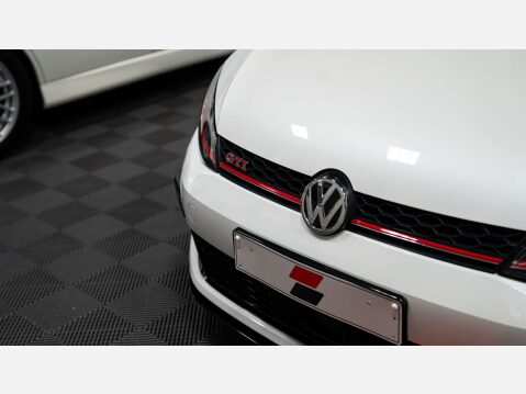 Volkswagen Golf 2.0 Golf GTi Clubsport Edition 40 3dr 35