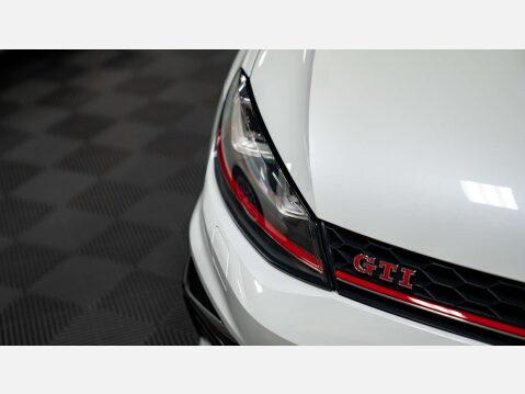 Volkswagen Golf 2.0 Golf GTi Clubsport Edition 40 3dr 37