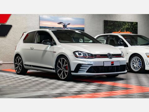 Volkswagen Golf 2.0 Golf GTi Clubsport Edition 40 3dr 4