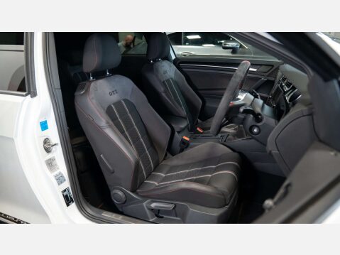 Volkswagen Golf 2.0 Golf GTi Clubsport Edition 40 3dr 7