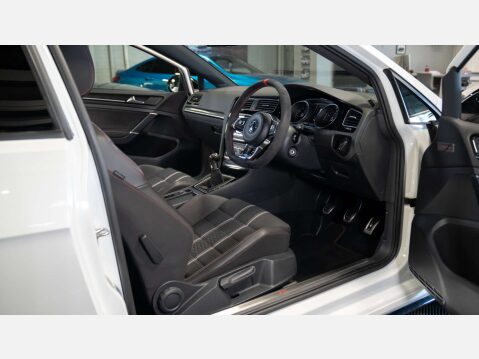 Volkswagen Golf 2.0 Golf GTi Clubsport Edition 40 3dr 8