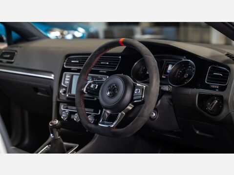 Volkswagen Golf 2.0 Golf GTi Clubsport Edition 40 3dr 10