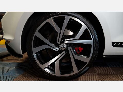 Volkswagen Golf 2.0 Golf GTi Clubsport Edition 40 3dr 28