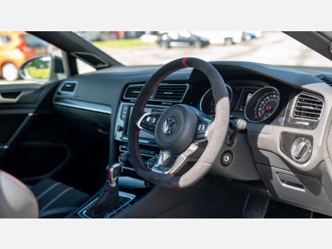 Volkswagen Golf 2.0 Golf GTi Clubsport Edition 40 Semi-Auto 3dr 9
