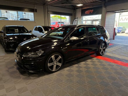 Volkswagen Golf 2.0 Golf R TSi 4Motion Semi-Auto 4WD 5dr