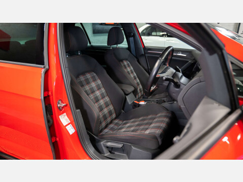 Volkswagen Golf 2.0 Golf GTi Performance TSi 5dr 7