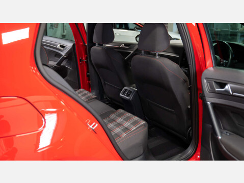 Volkswagen Golf 2.0 Golf GTi Performance TSi 5dr 16