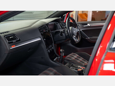 Volkswagen Golf 2.0 Golf GTi Performance TSi 5dr 20