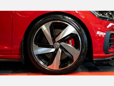 Volkswagen Golf 2.0 Golf GTi Performance TSi 5dr 26