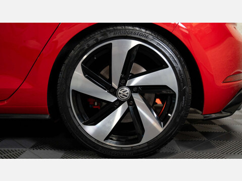 Volkswagen Golf 2.0 Golf GTi Performance TSi 5dr 27
