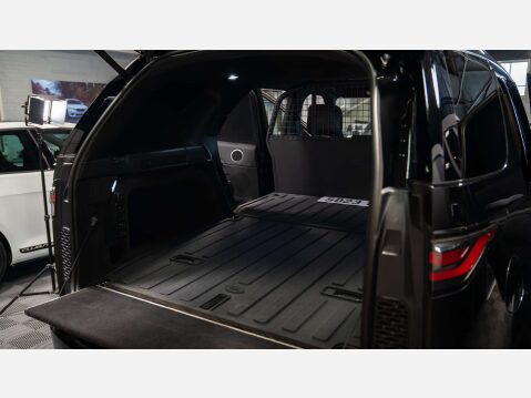 Land Rover Discovery 3.0 Discovery R-Dynamic SE D MHEV Auto 4WD 20